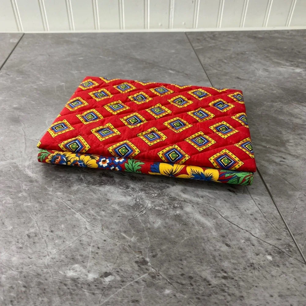Vera Bradley Red Mediterranean Quilted Fabric Folding Double 4x6‎ Picture Frame